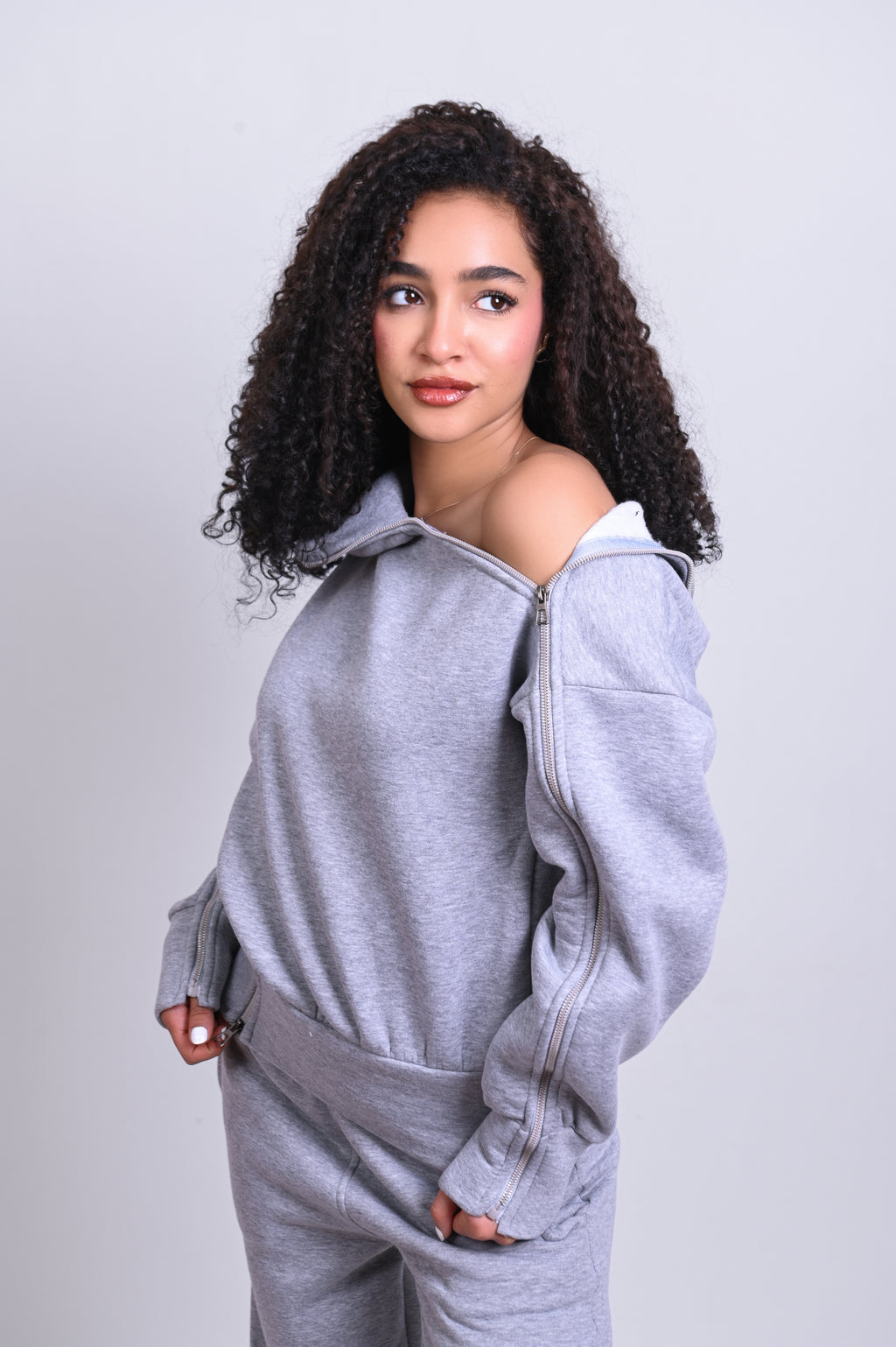 Twist-Zip Sweatshirt