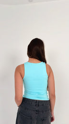 Sleeveless basic top