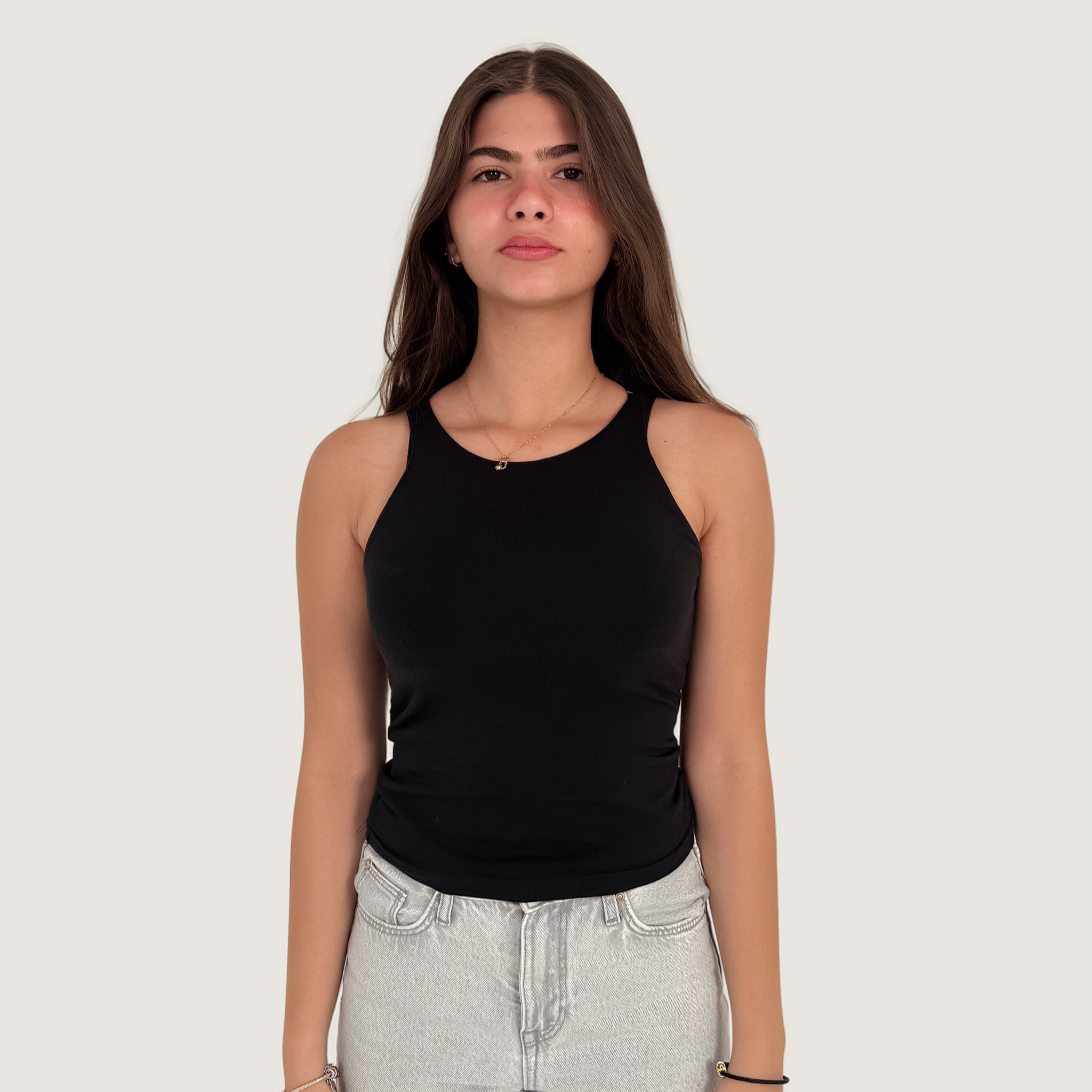 Sleeveless basic top