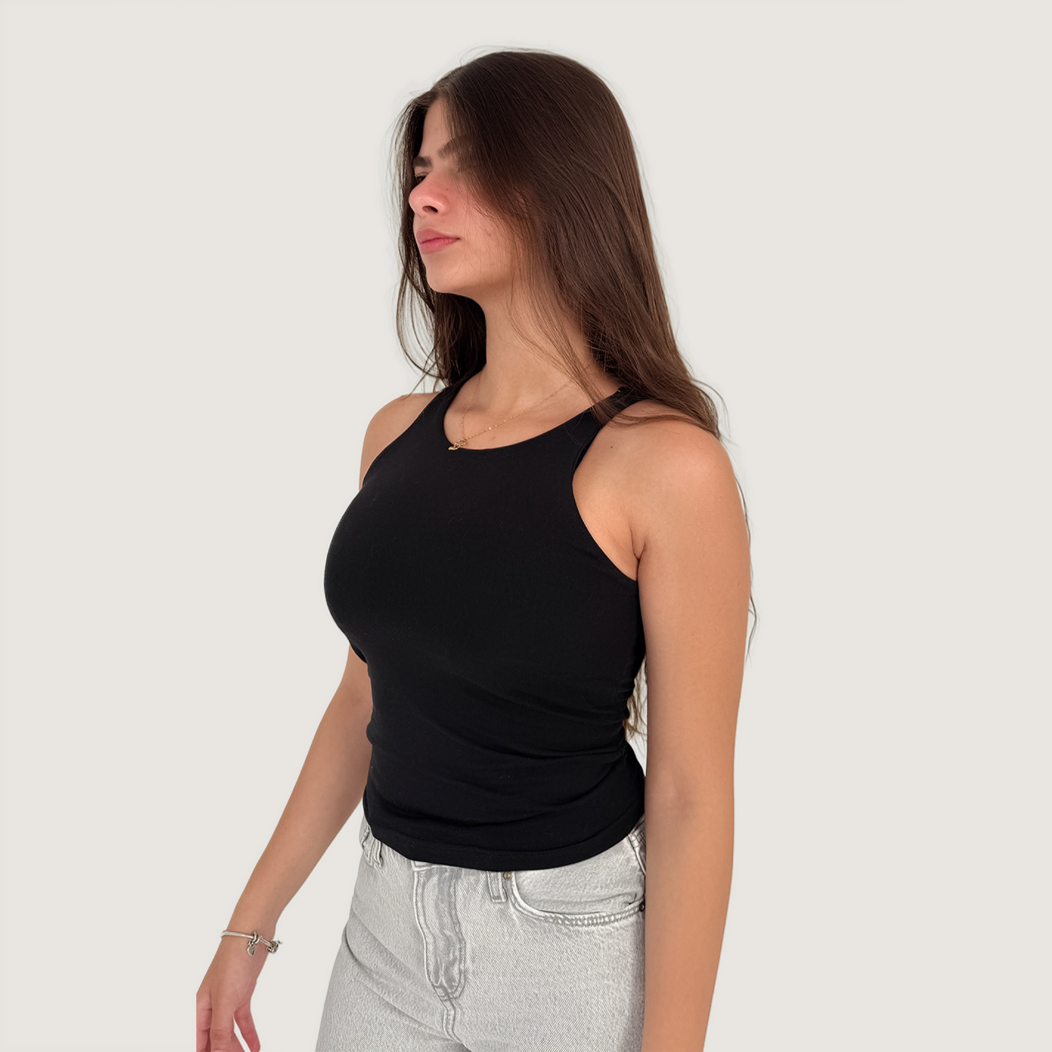 Sleeveless basic top
